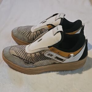 Puma Clyde All-Pro Kuzma in White/Pebble